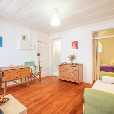 Appartamento Guestready - Colorful Marreiros Heart Lisbona